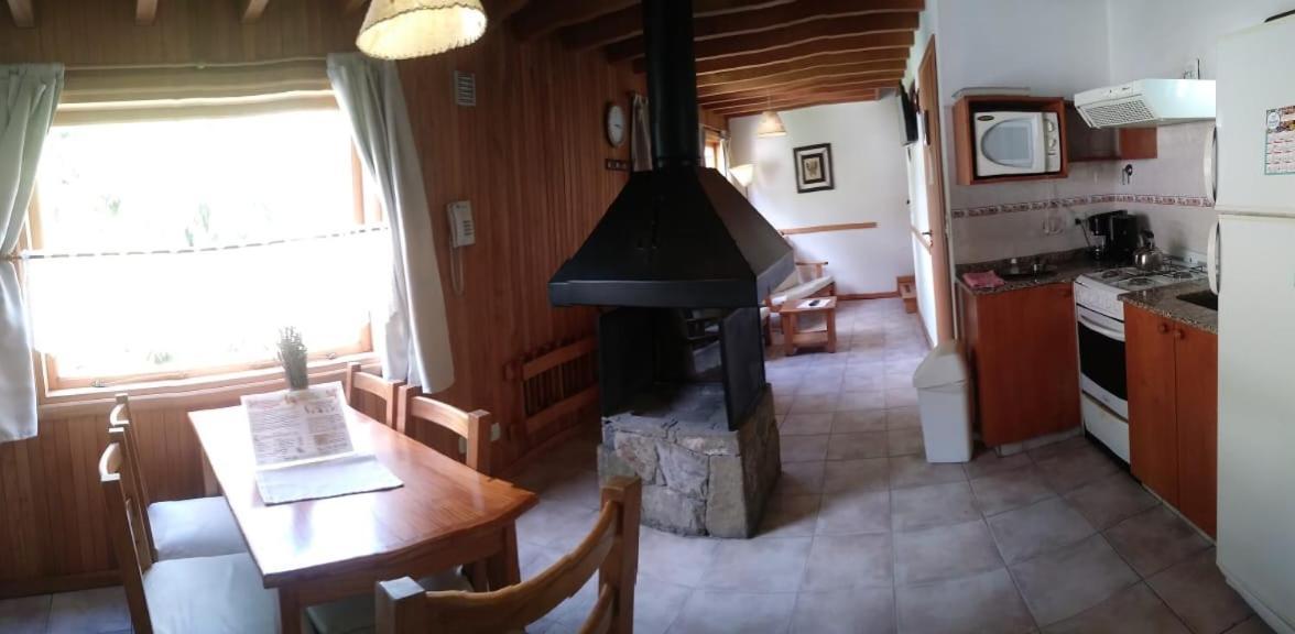 Apart Hotel Del Pellin San Martín de los Andes 外观 照片
